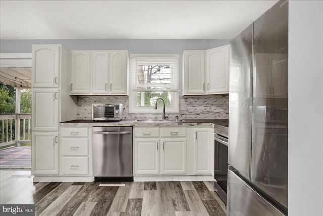 6255 WARREN AVE, Harrisburg, PA 17112