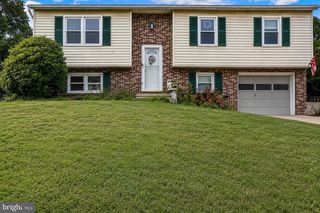 6255 WARREN AVE, Harrisburg, PA 17112
