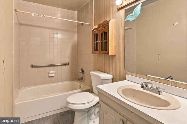 463 PRINCETON BLVD, Wenonah, NJ 08090