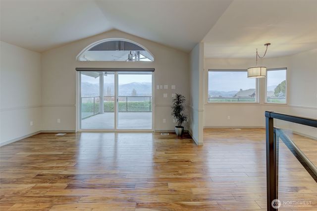 1950 Diamond Court, East Wenatchee, WA 98802