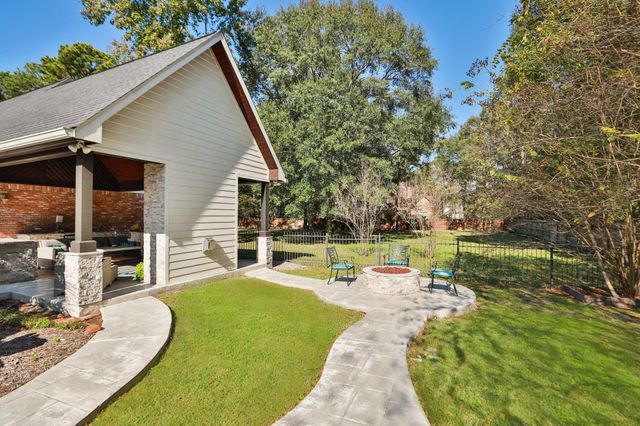 3811 Rayford Road, Spring, TX 77386