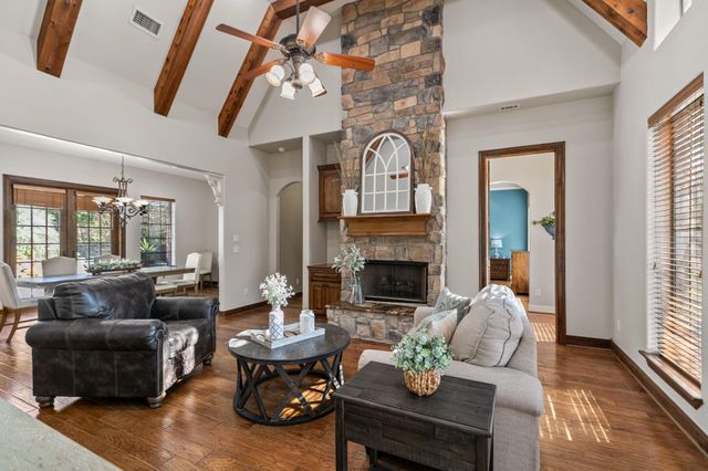 3811 Rayford Road, Spring, TX 77386