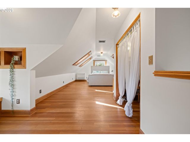 2136 Se 38TH Ave, Portland, OR 97214