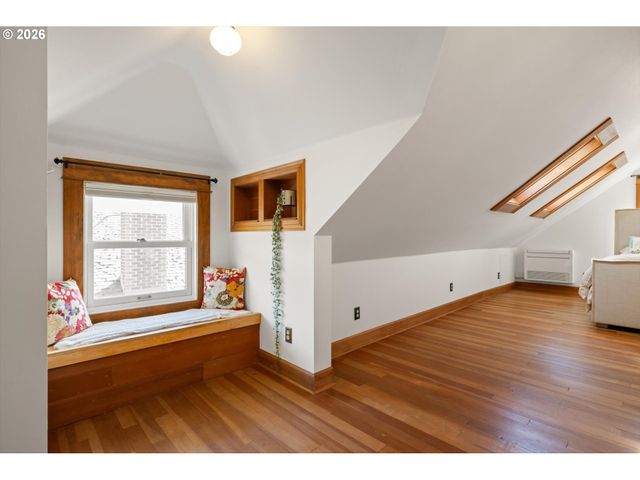 2136 Se 38TH Ave, Portland, OR 97214