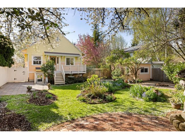 2136 Se 38TH Ave, Portland, OR 97214