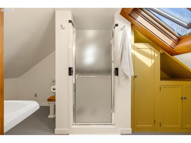 2136 Se 38TH Ave, Portland, OR 97214