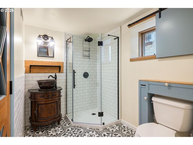 2136 Se 38TH Ave, Portland, OR 97214