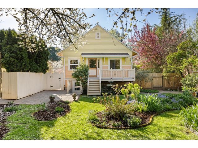 2136 Se 38TH Ave, Portland, OR 97214
