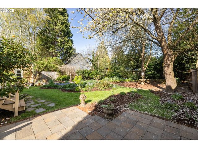 2136 Se 38TH Ave, Portland, OR 97214