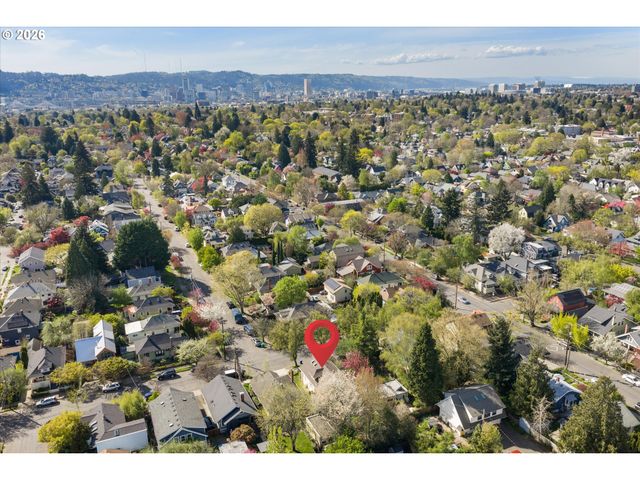 2136 Se 38TH Ave, Portland, OR 97214