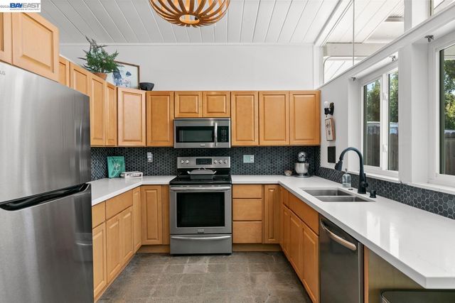 1992 Heaton Circle, Concord, CA 94520