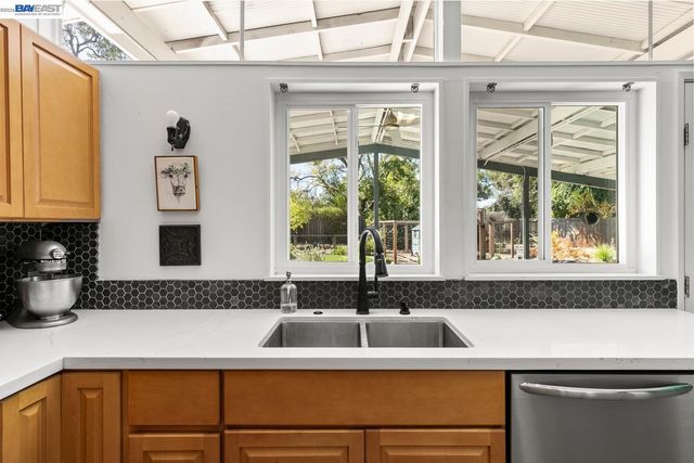 1992 Heaton Circle, Concord, CA 94520