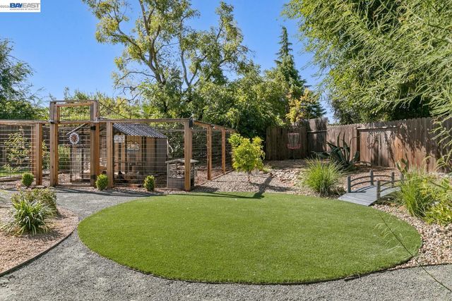 1992 Heaton Circle, Concord, CA 94520