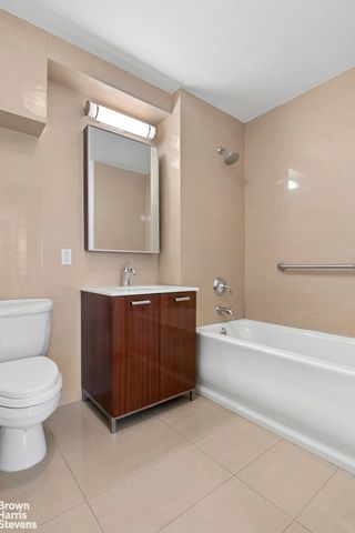 3330 61st St Apt 105, New York City, NY 11377