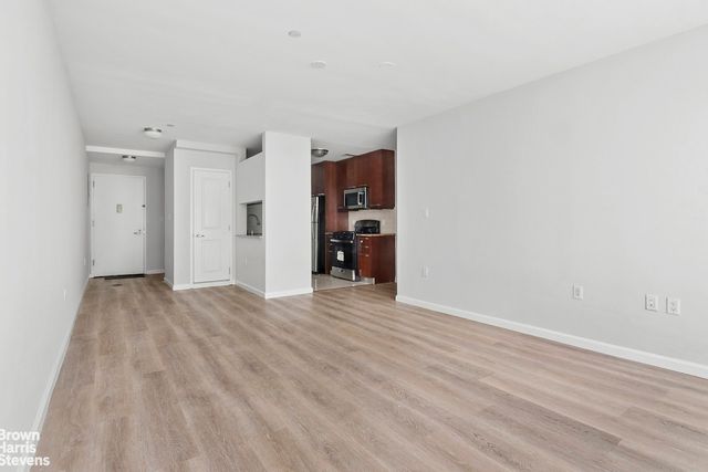3330 61st St Apt 105, New York City, NY 11377