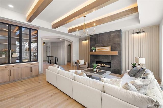 1597 Vista Drive, Oakland, MI 48363