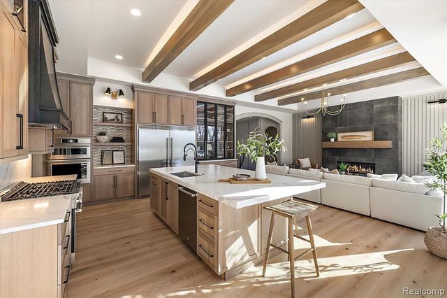 1597 Vista Drive, Oakland, MI 48363