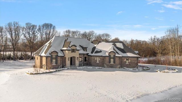 1597 Vista Drive, Oakland, MI 48363