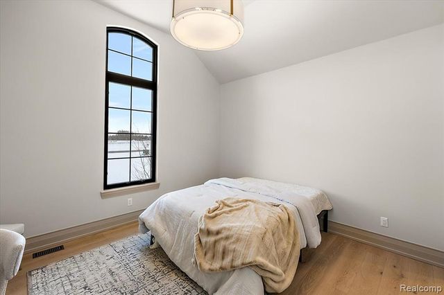 1597 Vista Drive, Oakland, MI 48363