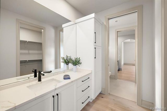 1597 Vista Drive, Oakland, MI 48363