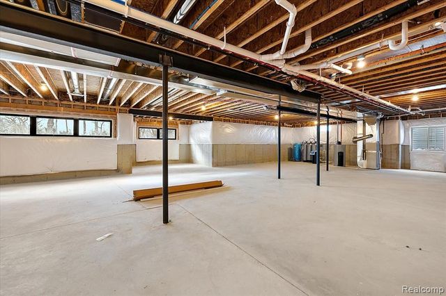 1597 Vista Drive, Oakland, MI 48363