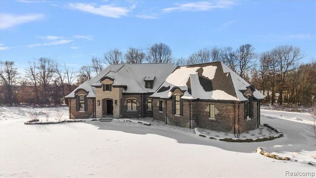 1597 Vista Drive, Oakland, MI 48363