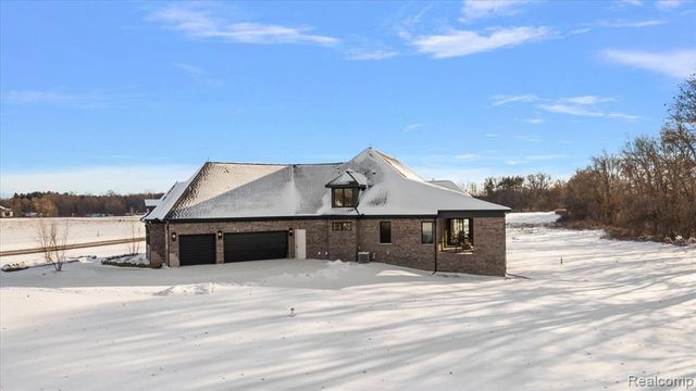 1597 Vista Drive, Oakland, MI 48363