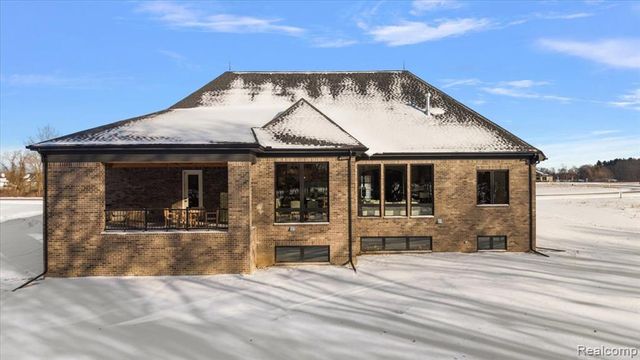 1597 Vista Drive, Oakland, MI 48363