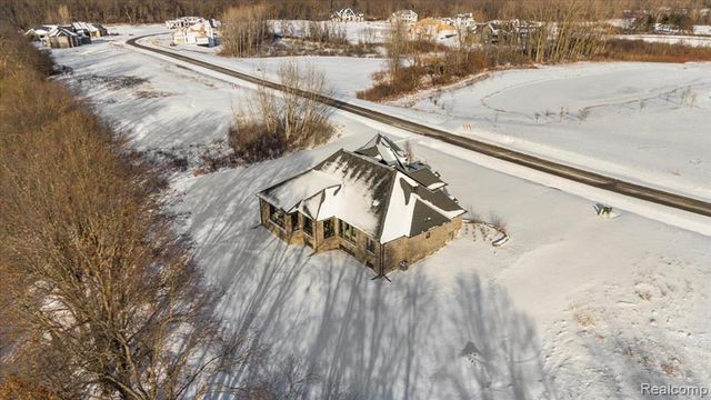 1597 Vista Drive, Oakland, MI 48363