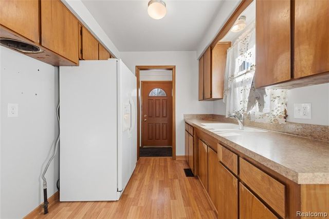 2722 Banner Street, Dearborn, MI 48124