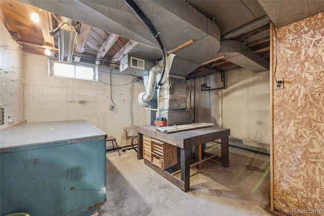 2722 Banner Street, Dearborn, MI 48124