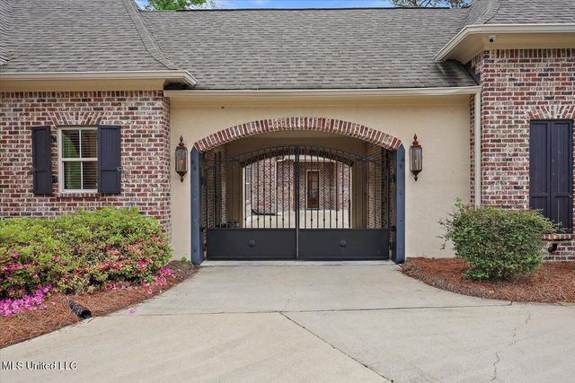 204 Saint Charlotte Cove, Madison, MS 39110