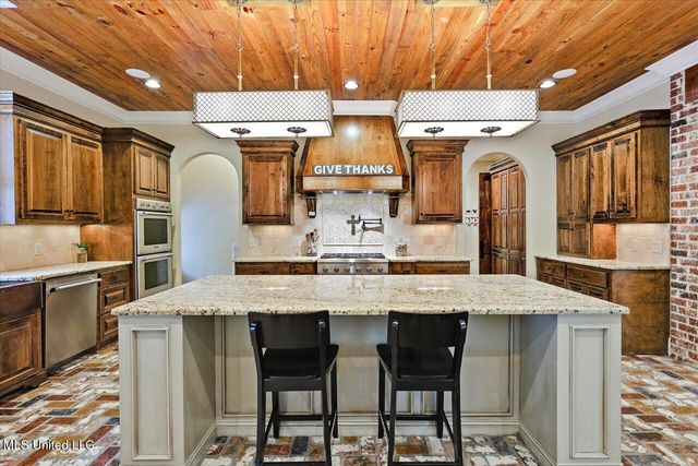 204 Saint Charlotte Cove, Madison, MS 39110