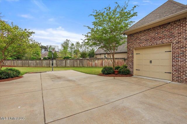 204 Saint Charlotte Cove, Madison, MS 39110