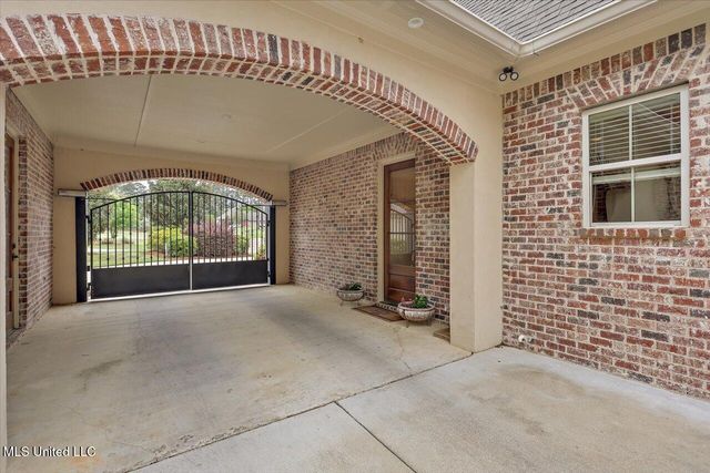 204 Saint Charlotte Cove, Madison, MS 39110