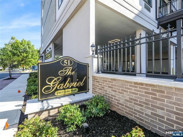 51 Queen Anne Road 305, Bogota, NJ 07603