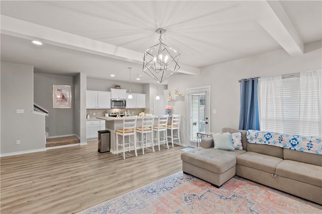 527 Hayes Lane, College Station, TX 77845