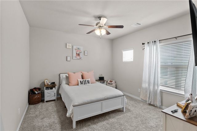 527 Hayes Lane, College Station, TX 77845