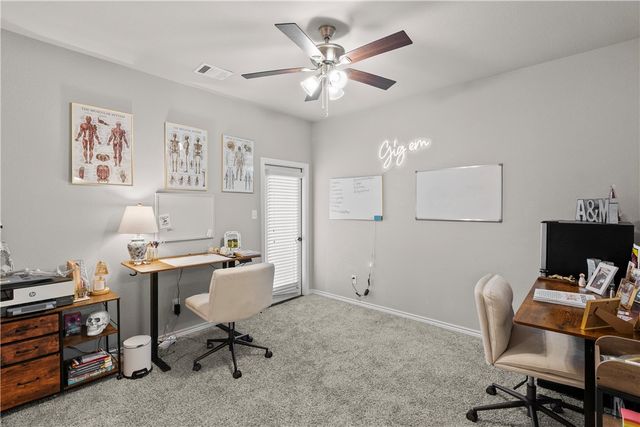 527 Hayes Lane, College Station, TX 77845