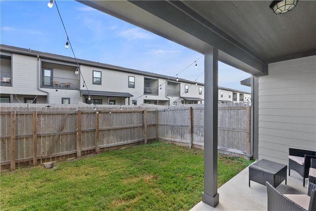 527 Hayes Lane, College Station, TX 77845