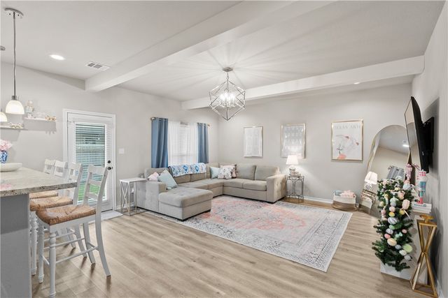 527 Hayes Lane, College Station, TX 77845