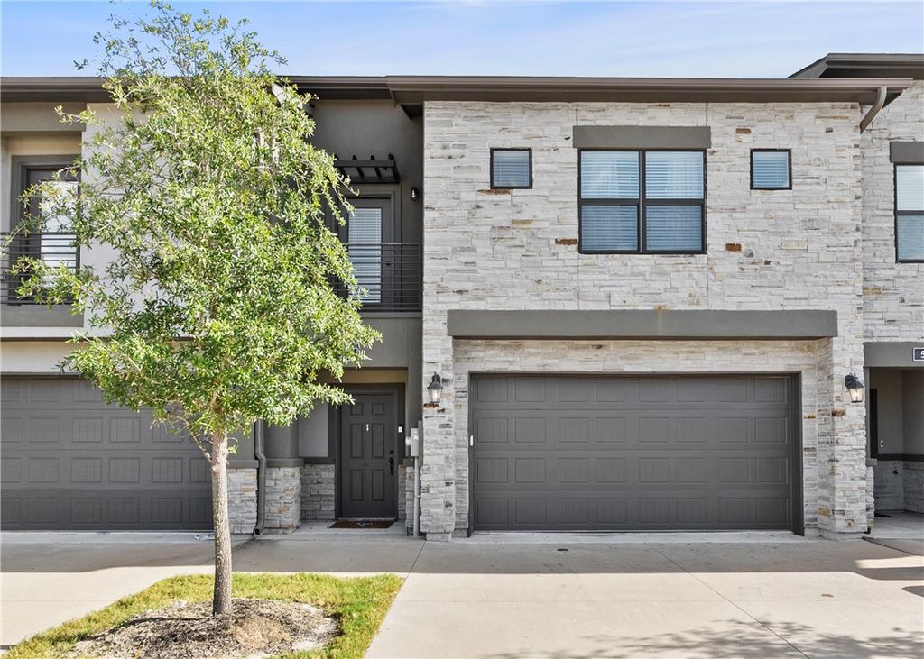527 Hayes Lane, College Station, TX 77845