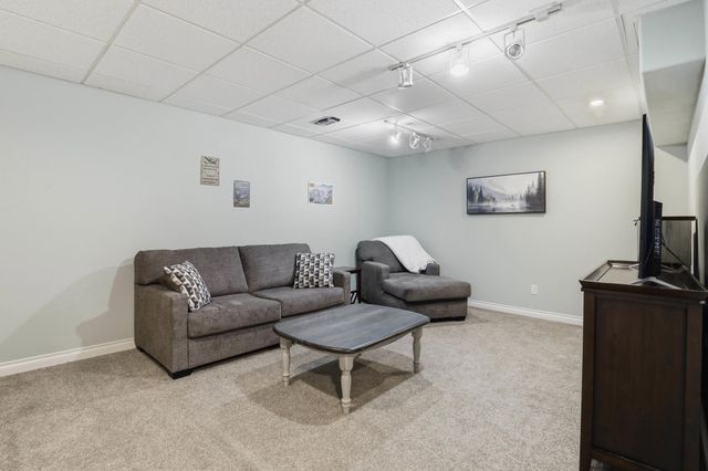 14606 N Fairview Dr, Mead, WA 99021
