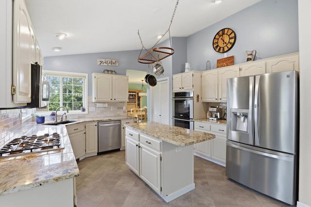 14606 N Fairview Dr, Mead, WA 99021