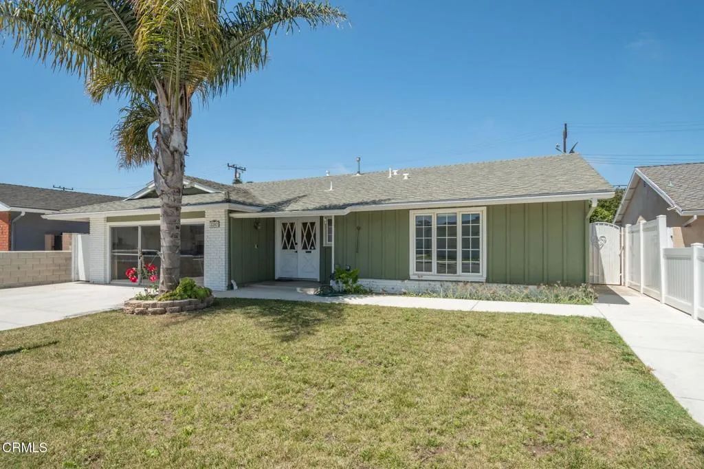 2207 Mariposa Street, Oxnard, CA 93036