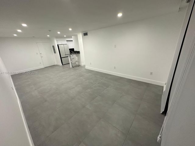 2500 NE 135th St B103, North Miami, FL 33181