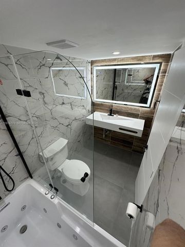 2500 NE 135th St B103, North Miami, FL 33181