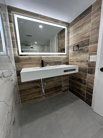 2500 NE 135th St B103, North Miami, FL 33181