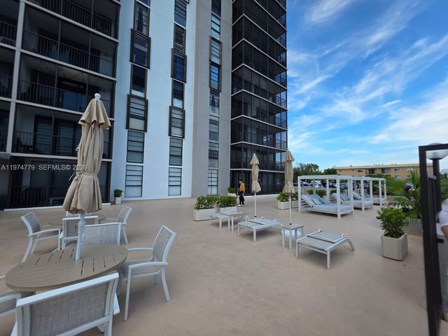 2500 NE 135th St B103, North Miami, FL 33181