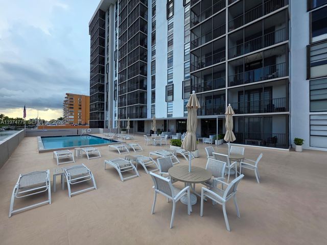 2500 NE 135th St B103, North Miami, FL 33181